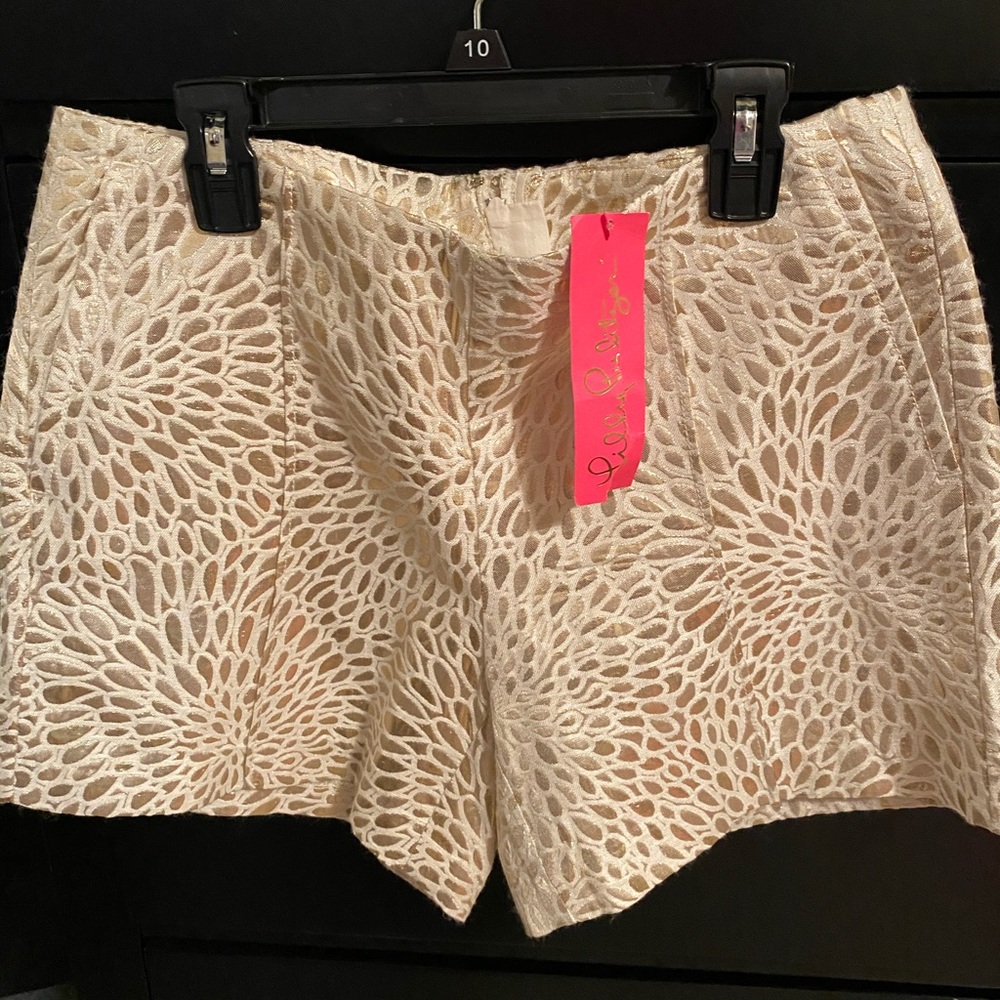 ❌SOLD❌Ivana pintuck short. Gold and cream color.